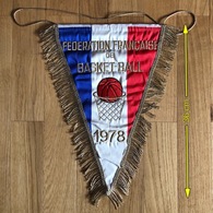 Flag (Pennant / Banderín) ZA000473 - Basketball 1978 France Federation / Association / Union - Bekleidung, Souvenirs Und Sonstige