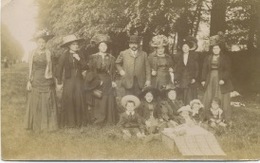 76 - Offranville : Promenade Et Pic-nic .Carte Photo . - Offranville