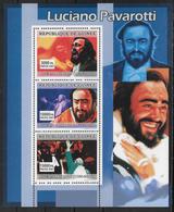 GUINEE  Feuillet N° 3077/79  * * ( Cote 14e )  Chanteur Musique Luciano Pavarotti - Singers