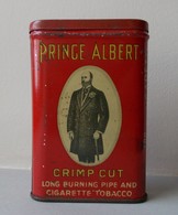 Boite En Métal. Tabac PRINCE ALBERT. WW2 - Contenitori Di Tabacco (vuoti)