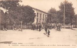 17-SAINTES- ATELIER DE LA COMPAGNIE DES  CHEMINS DE FERDE L'ETAT, SORTIE DES OUVRIERS - Saintes