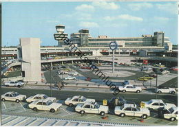 Flughafen Berlin Tegel - Innenhof - Taxi - Verlag Deutsch Schwalbach/Saar - Tegel