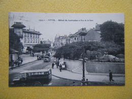 VITTEL. L'Hôtel De Lorraine Et La Rue De La Gare. - Vittel Contrexeville