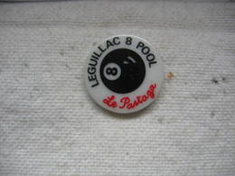 Pin's En Porcelaine Du Club De Billard "Leguillac 8 Pool" Au Café-Tabac "Le PASTAGA" - Biliardo