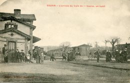 GOURIN ***  L ARRIVEE DU TRAIN DE 11 HEURES UN LUNDI *** - Gourin