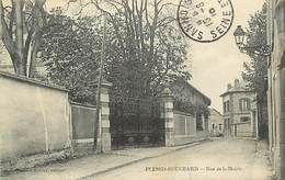 - Dpts Div.-ref-AE303- Val Doise - Plessis Bouchard - Rue De La Mairie - Carte Bon Etat - - Le Plessis Bouchard