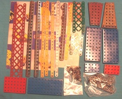 Lot N°12 Plus De 200 Pièces Meccano Hors Visserie Images Conformes - Meccano