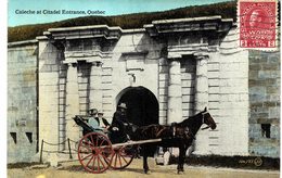 Carte  Postale Ancienne De QUEBEC - Caléche Citadelle Entrance - Québec - La Citadelle