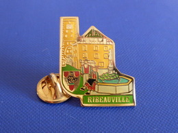 Pin's Ribeauvillé - La Tour Des Bouchers - Hôtel De La Tour - Haut Rhin Alsace - (UC42) - Cities