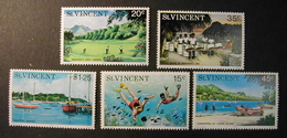 SAINT VINCENT 1975 - TURISMO Y DEPORTES - GOLF - PESCA - YVERT Nº 409-413** - Immersione