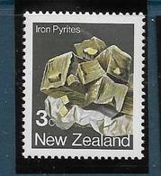 Timbre Neuf ** Nouvelle Zélande, 1982, N°827 Yt Minéraux, Pyrites De Fer - Minéraux