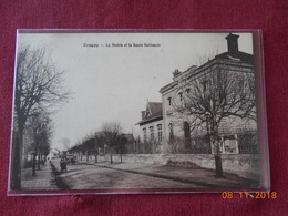 CPA - Eragny - La Mairie Et La Route Nationale - Eragny