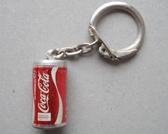 - Porte-clefs. COCA COLA - - Porte-clefs