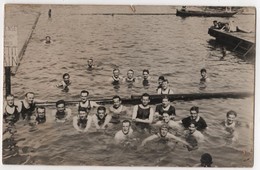 Carte Photo  Militaria Soldats à La Baignade Torse Nu - Autres & Non Classés