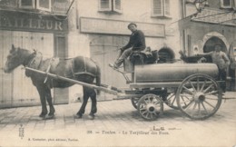 H196 - 83 - TOULON - Var - Le Torpilleur Des Rues - Toulon
