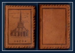 Etui En Cuir Boite Allumettes LUÇON (façon Livre) (R) - Autres & Non Classés