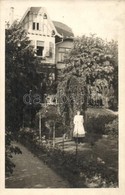 * T2 1916 Budapest XIV. Az Amizoni Nőnevelő Intézet Növendéke, Photo - Unclassified