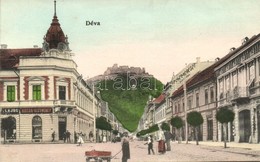 ** T2 Déva, Deva; Fehér Kereszt Szálloda, Hirsch Testvérek üzlete, Gyógyszertár, Kiadja Hirsch Adolf / Hotel, Shop, Phar - Unclassified