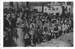 T2 1940 Sepsiszentgyörgy, Sfantu Gheorghe; Bevonulás Honleányokkal / Entry Of The Hungarian Troops With Compatriot Women - Ohne Zuordnung