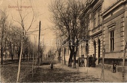 T2/T3 Verbász, Vrbas; Fő Utca, Kávéház. W. L. 810. / Main Street, Café (EK) - Unclassified