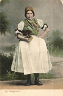 T2/T3 Egri Menyecske / Hungarian Folklore (kopott Sarkak / Worn Corners) - Non Classés