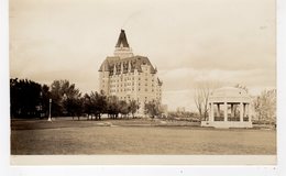 SASKATOON, Saskatchewan, Canada, Bessborough Hotel & Vimy Memorial, 1938 RPPC - Saskatoon