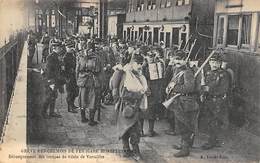 Paris.    75   Grève Des Chemins De Fer  1906 Gare Montparnasse Troupe Du Génie De Versailles Débarquement   (voir Scan) - Sonstige & Ohne Zuordnung