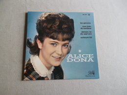 POCHETTE DE PRESENTATION VINYLE 45 T AVEC SUPPORT DEPLIANT ALICE DONA EG 651 - Accessories & Sleeves