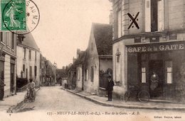 CPA, Neuvy-le-Roi, Rue De La Gare, Animée, Café De La Gaite - Neuvy-le-Roi