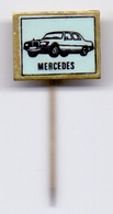 Pin MERCEDES 123 Car Automobilia - Mercedes