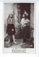 CPA Carte Photo Stebbing La Cigale & La Fourmi Enfant Fillette - Collections, Lots & Séries