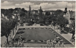 Bad Wörishofen - S/w Kneipp Denkmal Mit Blick Auf Kneippianum Und Kinderheilstätte - Bad Woerishofen