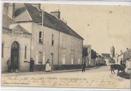 77 PERTHES . Les Postes , La Route De Cély , édit : Coll Galeries Melunaises , écrite En 1904 , état Extra - Perthes