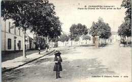 44 - CARQUEFOU -- Place Du Champ De Foire ,prise Du Sud - Carquefou