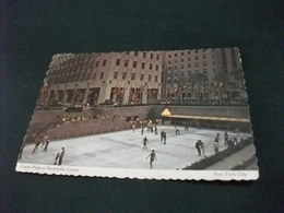 PATTINAGGIO PISTA LOWER AT ROCKEFELLER CENTER NEW YORK CITY  U.S.A. - Patinage Artistique