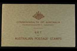 1934 PRESENTATION PACK A Grey Green Folder Inscribed "Commonwealth Of Australia / Postmaster-General's Department / Set  - Otros & Sin Clasificación