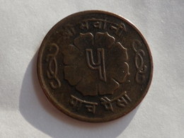 Nepal  5  Paisa 1966  Vs 2023     Km# 758 A  Mahendra  Bir Bikram    Bronze  TTB - Népal