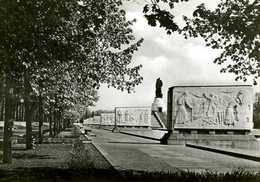 Allemagne : Berlin Mémorial Soviétique (DDR) - Treptow