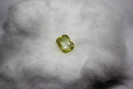 692 - Zaffiro Giallo Ct. 4.65 - Cushion Cut - Zaffiro