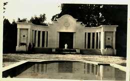 17...CHARENTE MARITIME...JONZAC...MONUMENT A LA MEMOIRE DE RUILLET ET GATINEAU - Jonzac