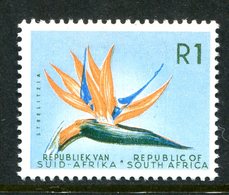 South Africa 1963-67 Definitives - RSA Wmk. - 1r Strelitzia MNH (SG 235) - Ungebraucht