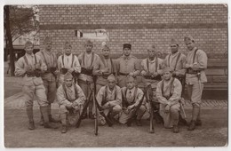 Carte Photo Militaria Groupe De Soldats Du 152 ème De COLMAR Avion Dessiné Sur La Façade - Regimente