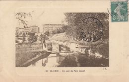 Cp , 26 , VALENCE , Un Coin Du Parc Jouvet - Valence