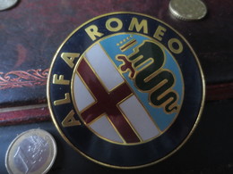 Médaille  ALFA ROMEO - MILAN - Professionnels/De Société