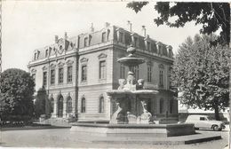 Montélimar - Le Palais De Justice, Fontaine, Voiture Aronde Commerciale - Edition Glatigny - Carte N° 9026 - Montelimar