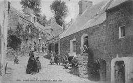 Pont-Croix      29         Le Bas De La Rue Cher      (voir Scan) - Pont-Croix