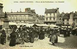 22....COTES D ARMOR....ST BRIEUX...PLACE DE LA PREFECTURE..LE MARCHE - Saint-Brieuc