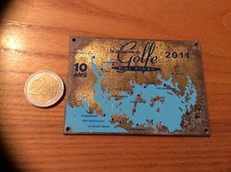 Plaque En Bronze "la Semaine Du Golfe Morbihan - 2011" 11x7cm (56) - Sonstige & Ohne Zuordnung