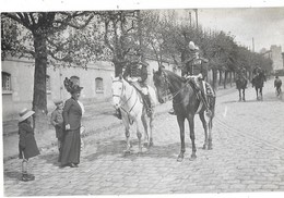 SAINT CYR L'ECOLE (78) Carte Photo Rue Militaires à Cheval Animation - St. Cyr L'Ecole