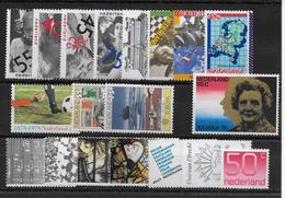 NEDERLAND - ANNEE COMPLETE 1979 ** MNH - COTE YVERT = 15.3 EUR. - 18 VALEURS - Années Complètes